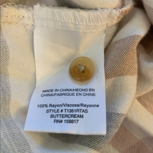 Altar’d State Buttercream flowy plaid button down shirt. Size XS - Picture 5 of 5